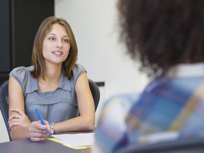 女商人接受采访