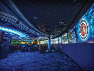 在NSA安全运营中心内