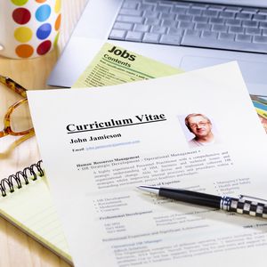 Senior job searcher's resume CV.