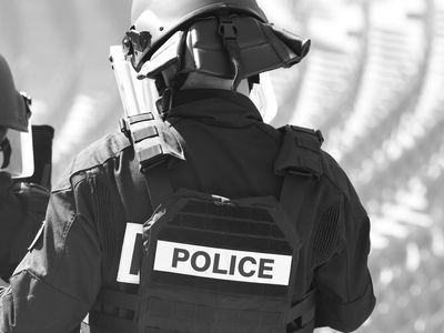 警察的后视图